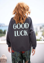 Lade das Bild in den Galerie-Viewer, Miss Goodlife Sweater Roundneck Good Karma Good Luck – anthracite
